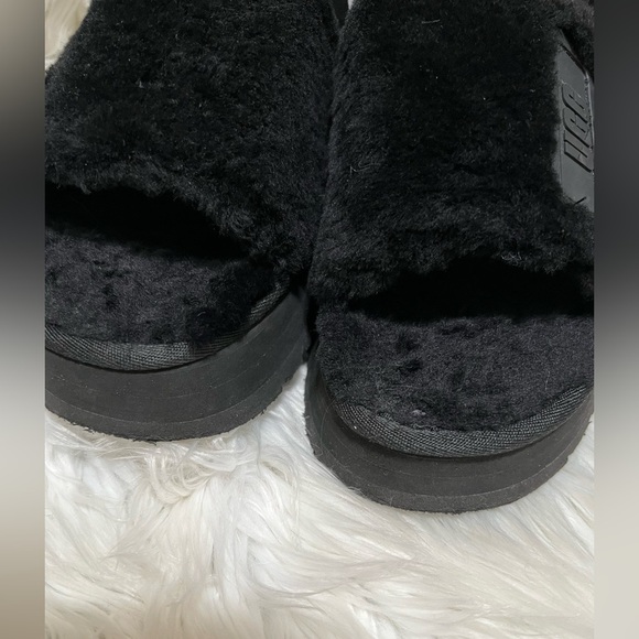 UGG Disco Slide Fur Sandals - Picture 4 of 16